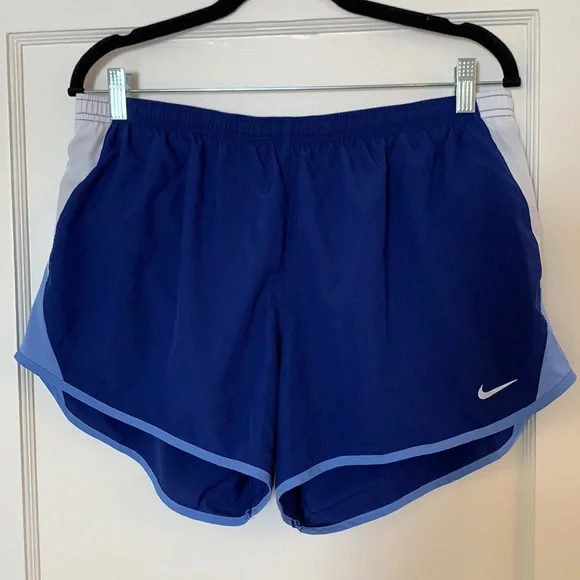 Nike dri-fit shorts - Picture 1 of 4